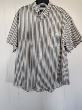 Wrinkle Free Short-Sleeve Button-Down Striped Shirt - Blue/White